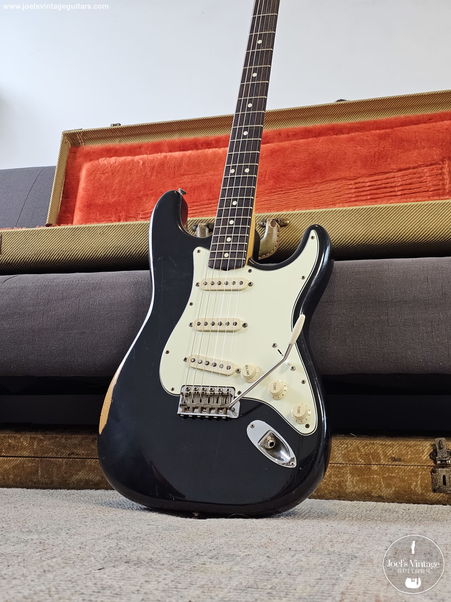 Joel's Vintage Guitars | Fender Stratocaster '62 AVRI 1987 Black